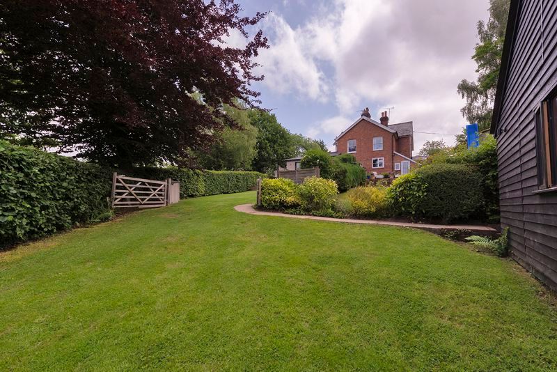 Property photo 3 of 35 Photo 28