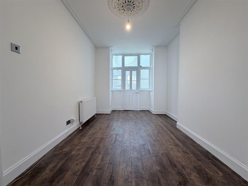 Property photo 3 of 14 Image00012.Jpeg