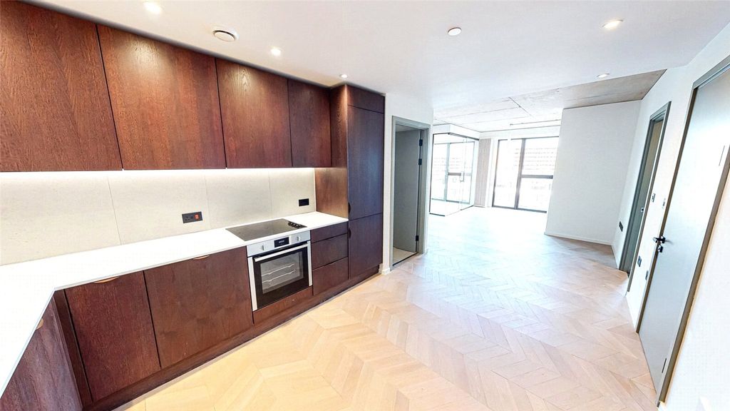 Property photo 1 of 17 Kitchen