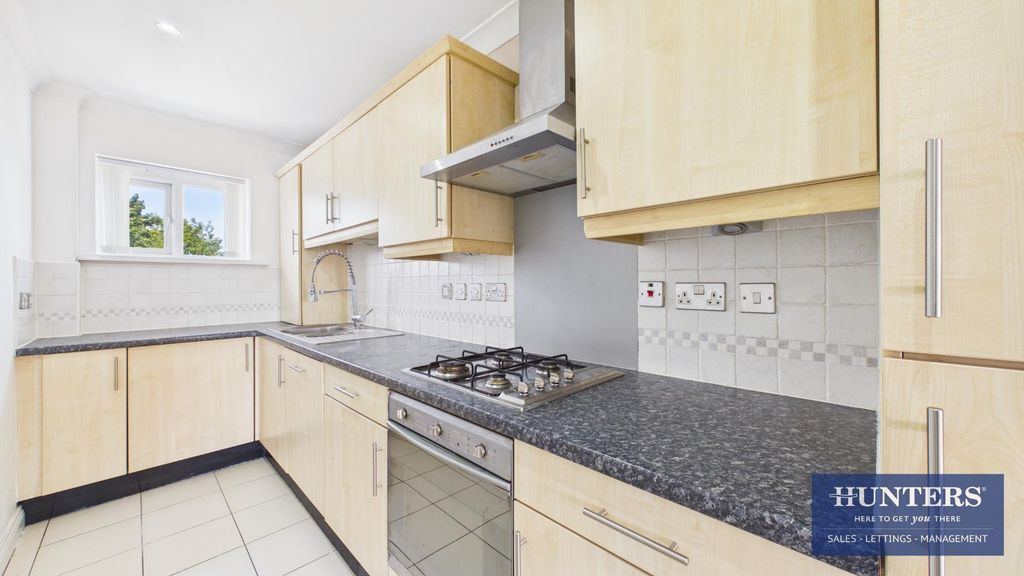 Property photo 3 of 16 Kitchen