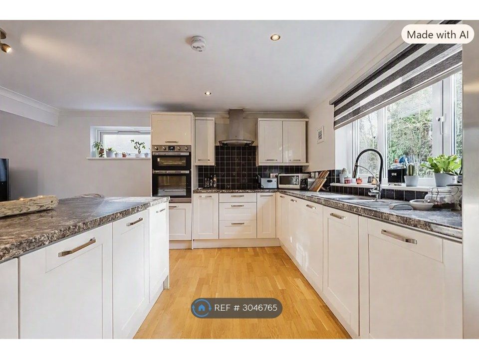 Property photo 3 of 16 Kitchen
