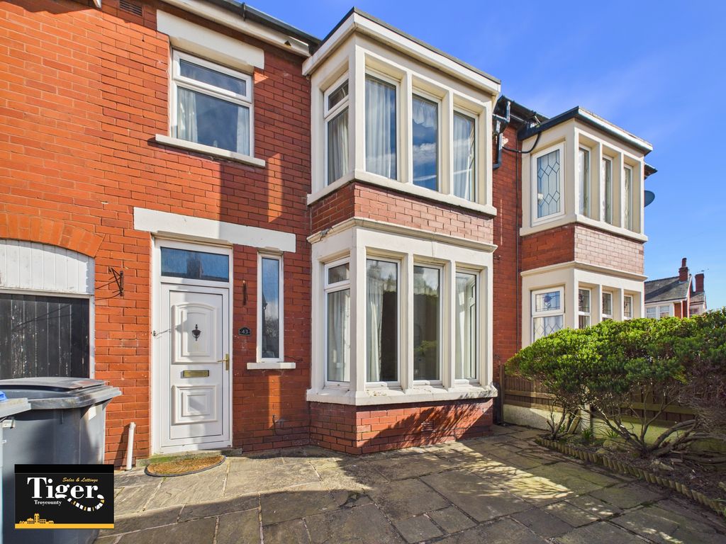 Property photo 1 of 15 Cam01931G0-Pr0336-Still014