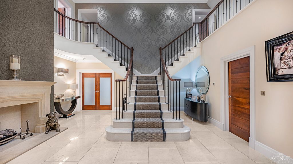 Property photo 2 of 65 4961305
