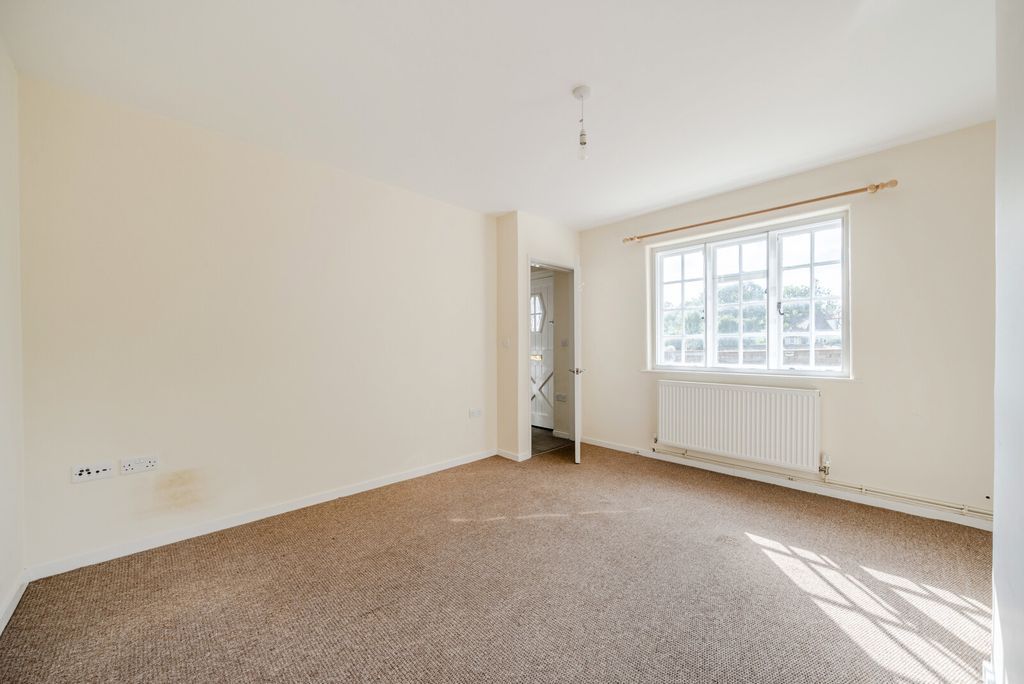 Property photo 3 of 10 1492825-7-6A5761F...