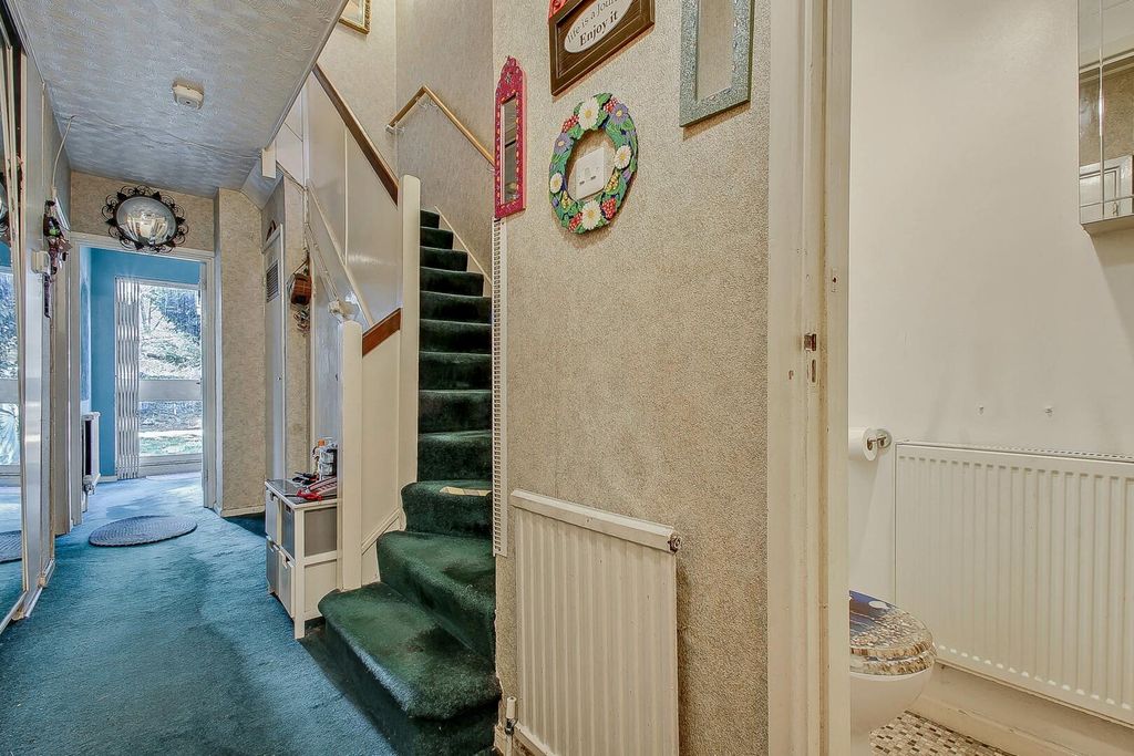 Property photo 3 of 12 Hallway