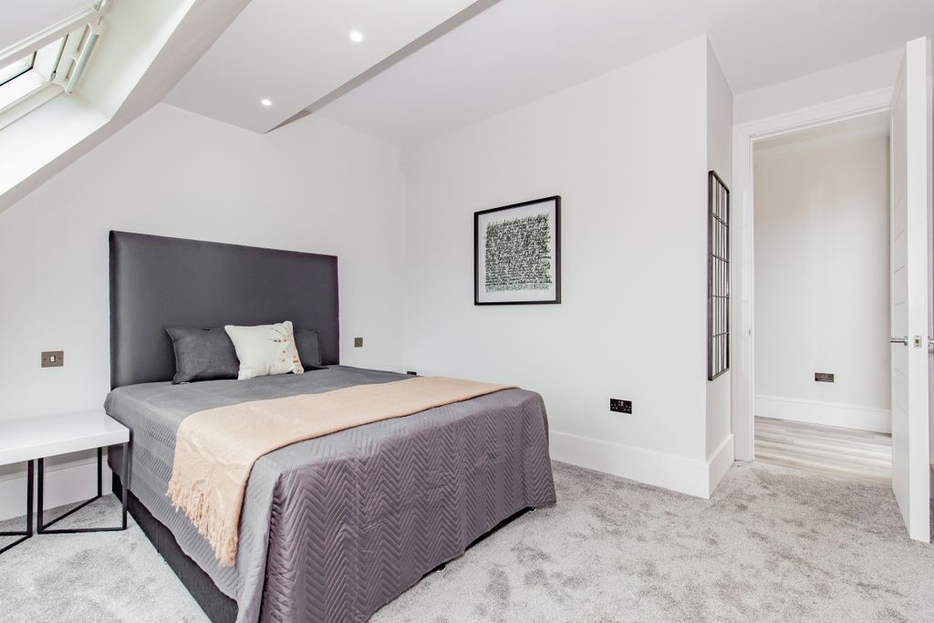 Property photo 3 of 9 111704