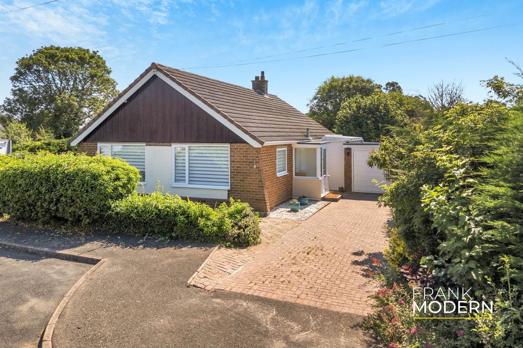 Property photo 1 of 40