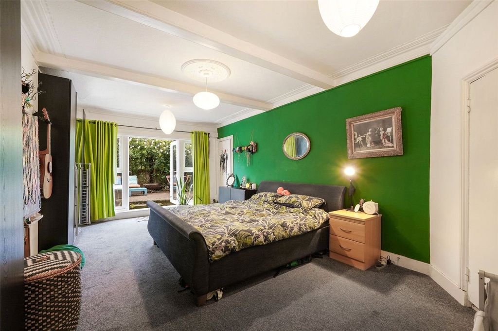 Property photo 2 of 15 Picture No. 22