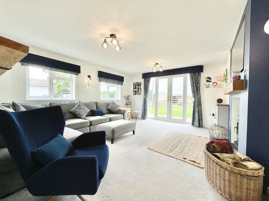 Property photo 3 of 34