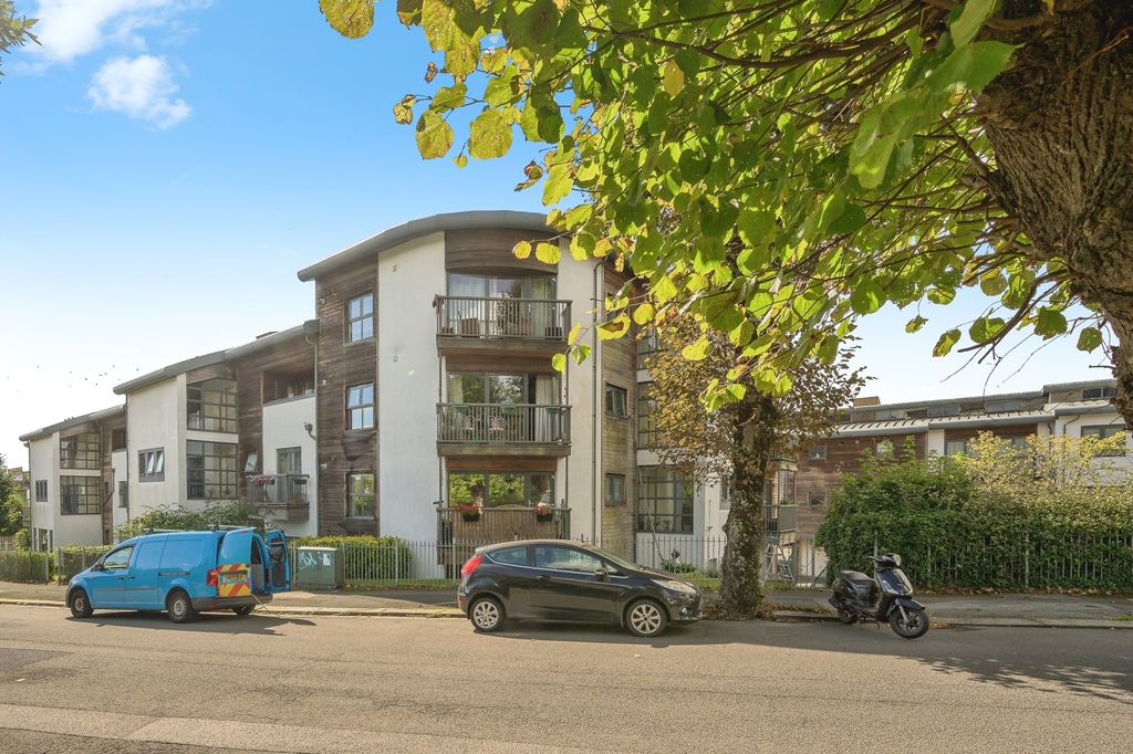 Property photo 1 of 15 Photo