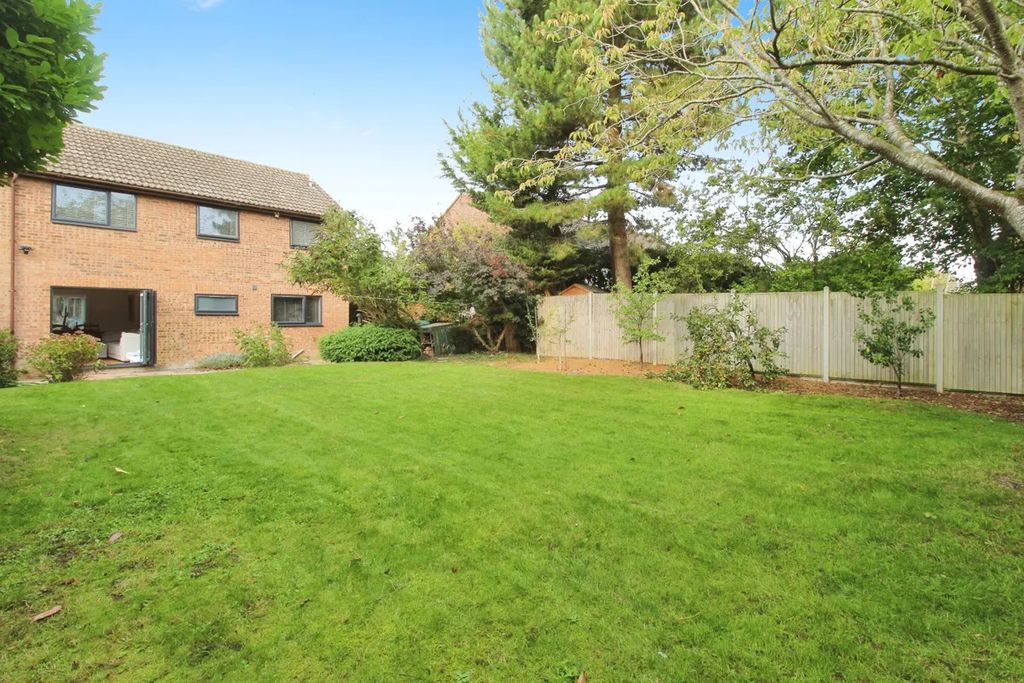 Property photo 1 of 30 Garden