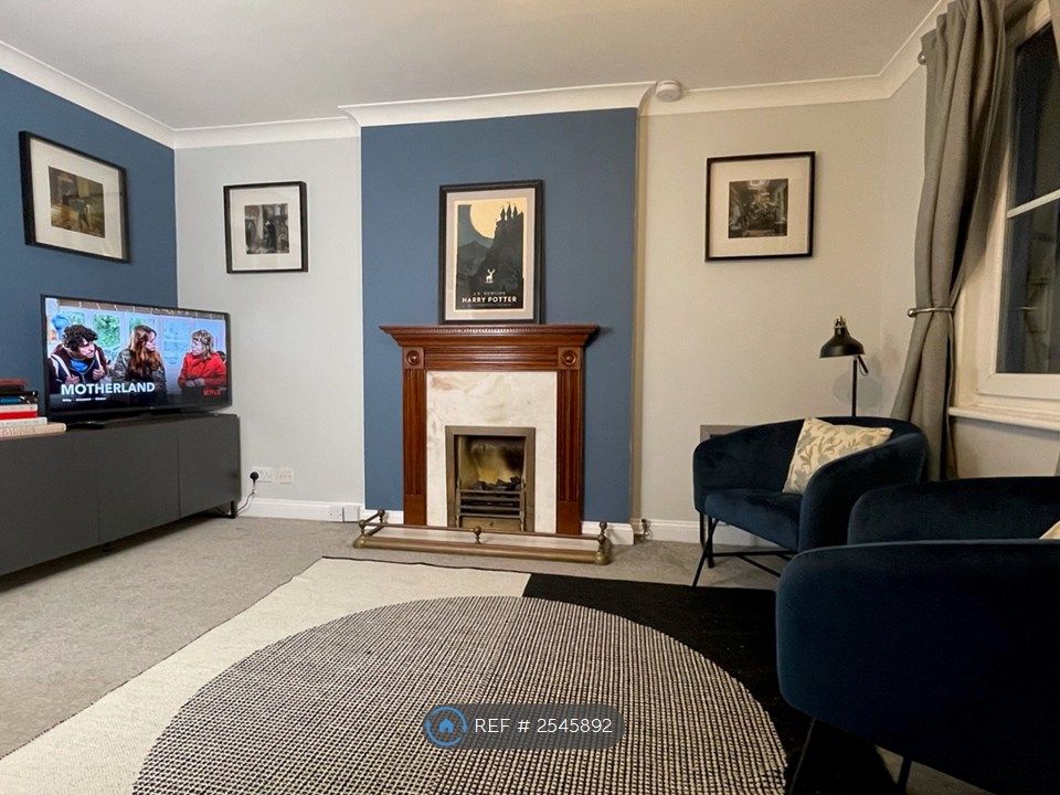 Property photo 2 of 20 The Lounge