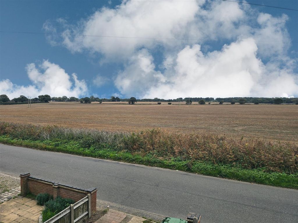 Property photo 3 of 9 View