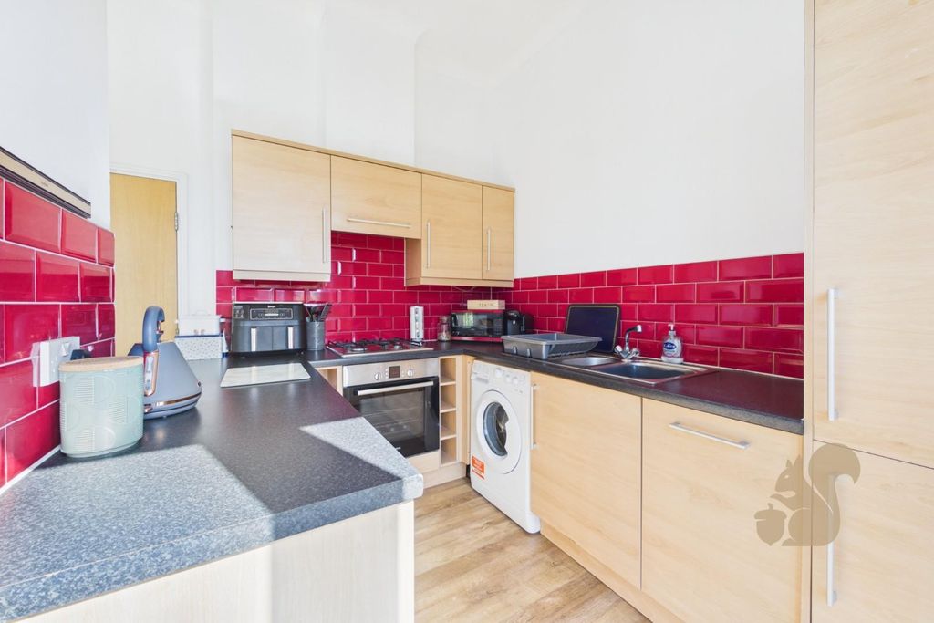 Property photo 3 of 16 Cam01254G0-Pr0443-Still007.Jpg