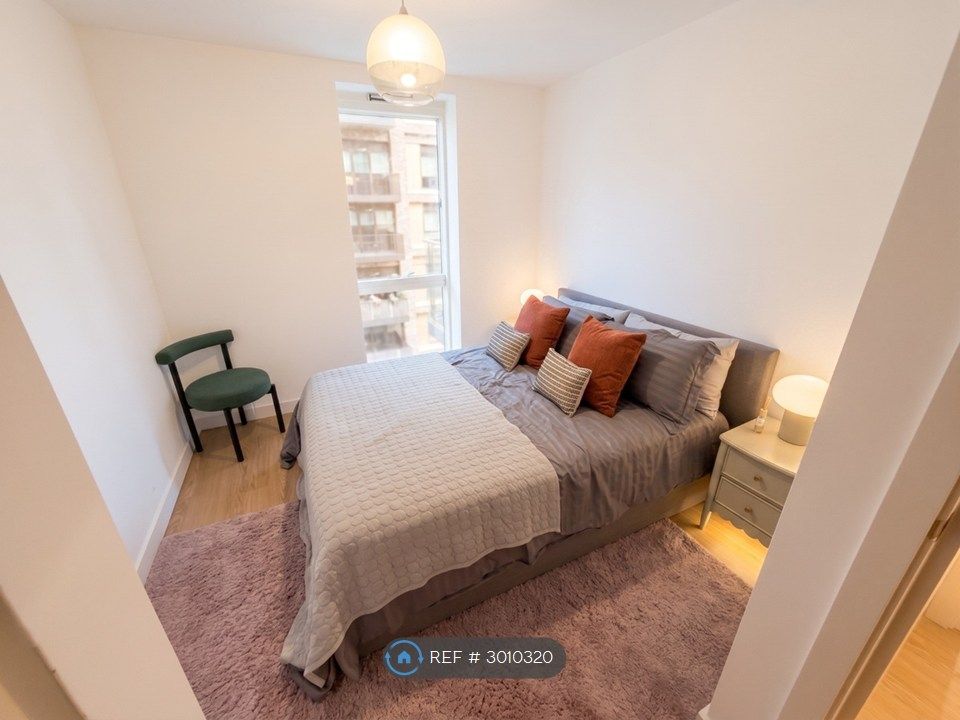 Property photo 1 of 15 Bedroom