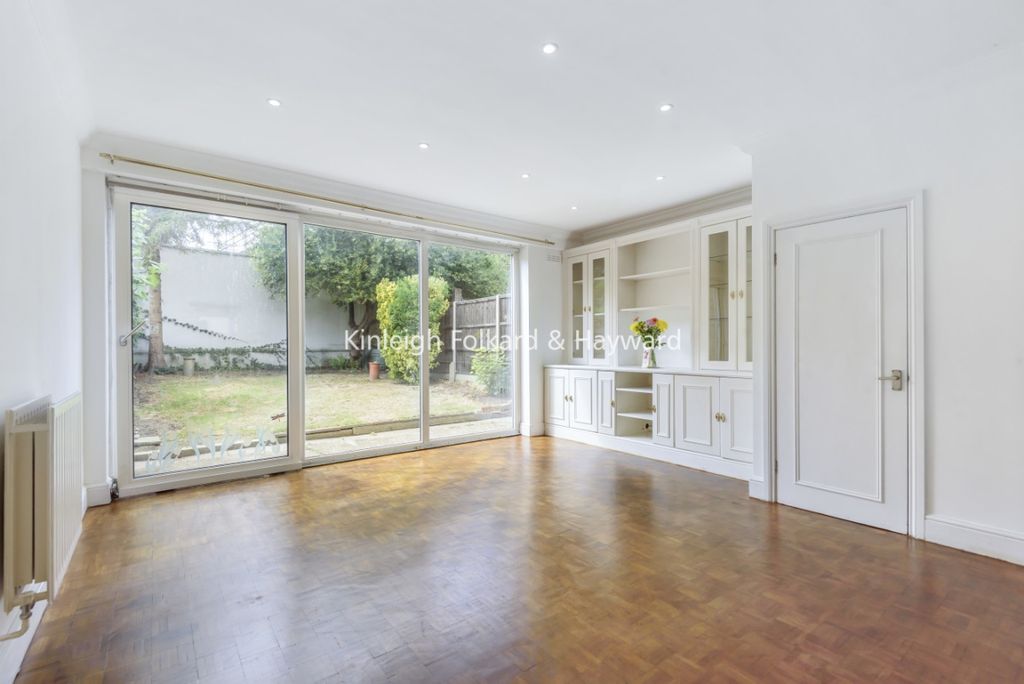 Property photo 2 of 13 8Cbdbdd2-A1E6-4891-B