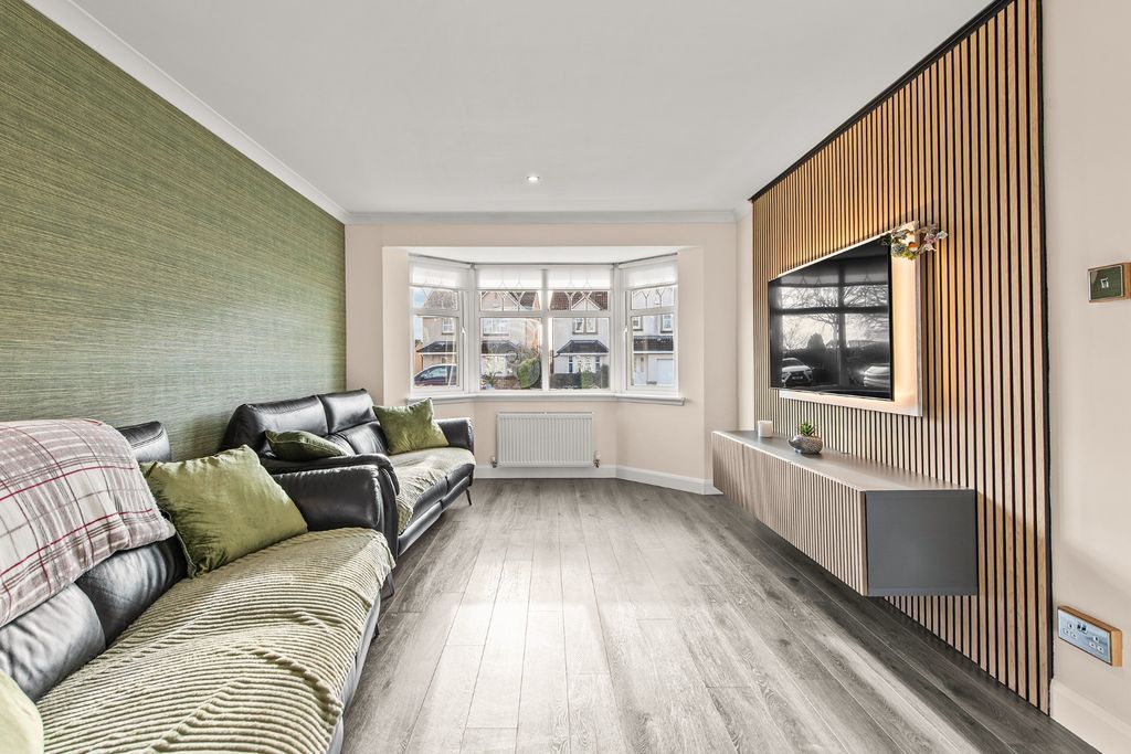 Property photo 2 of 29 4808655