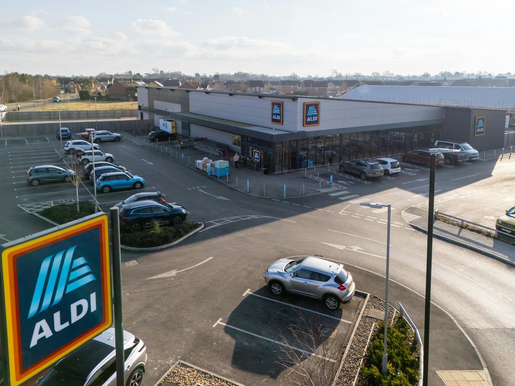 Property photo 2 of 5 2025_02_17_09_29_27_Imghdrenhancednr.Jpg