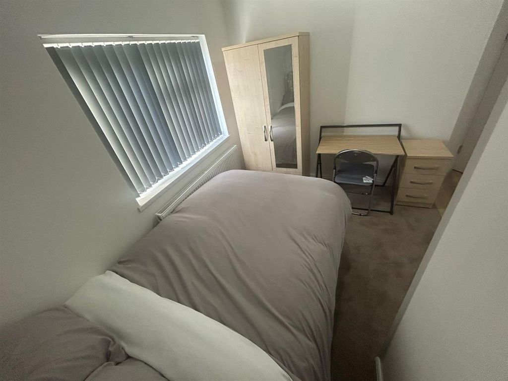 Property photo 3 of 5 Img-20260408-Wa0021.Jpg