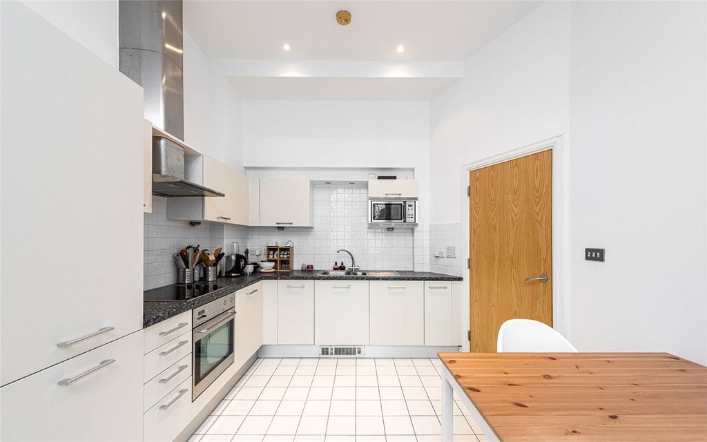 Property photo 3 of 9 Picture No. 11