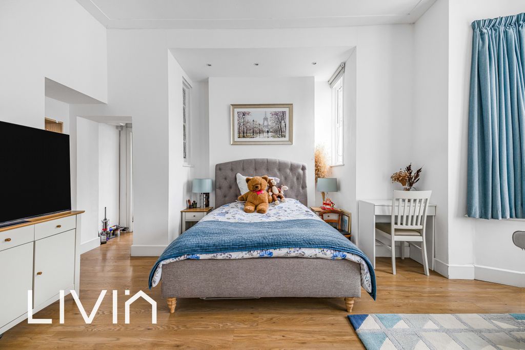 Property photo 3 of 12 120A5117