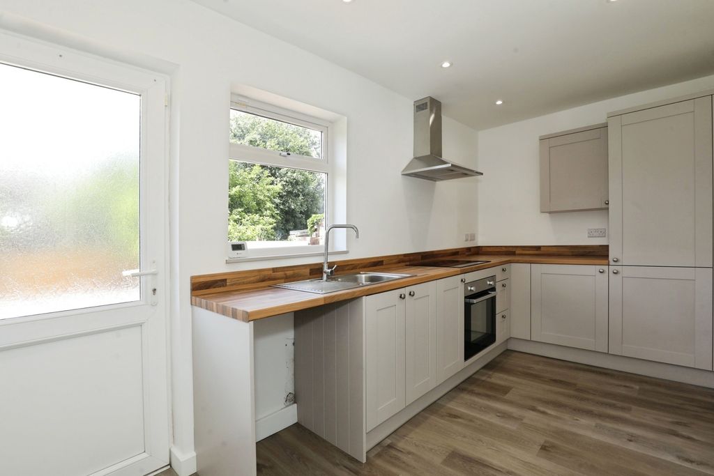 Property photo 3 of 16 Pbox-Img.Jpg