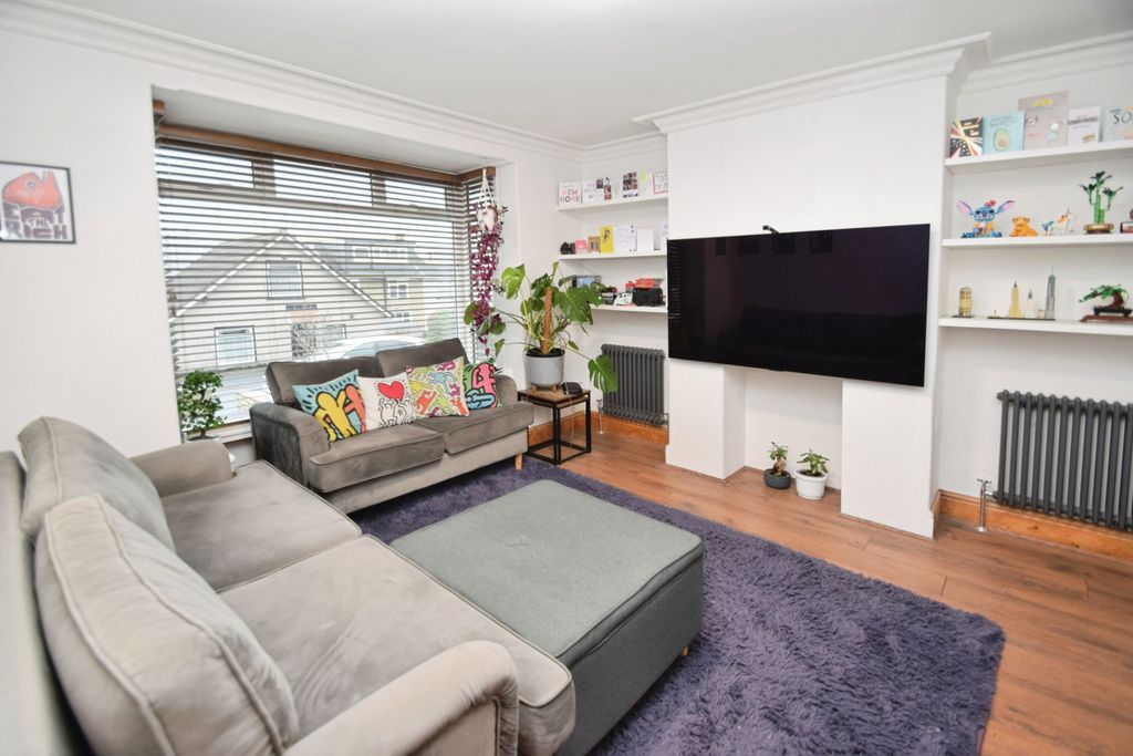 Property photo 3 of 22