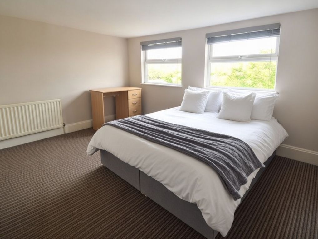 Property photo 3 of 7 Images