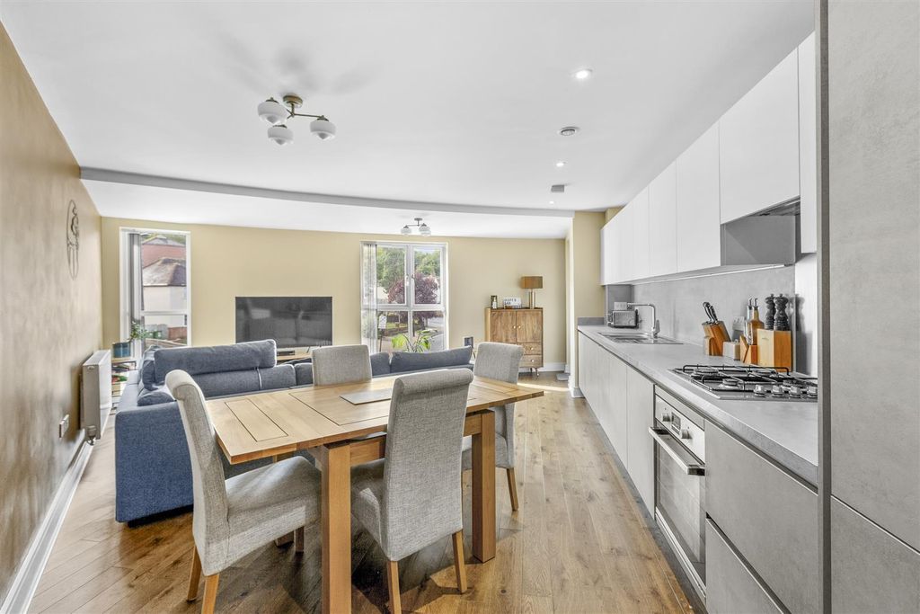 Property photo 2 of 11 Living/Dining Kitchen Area