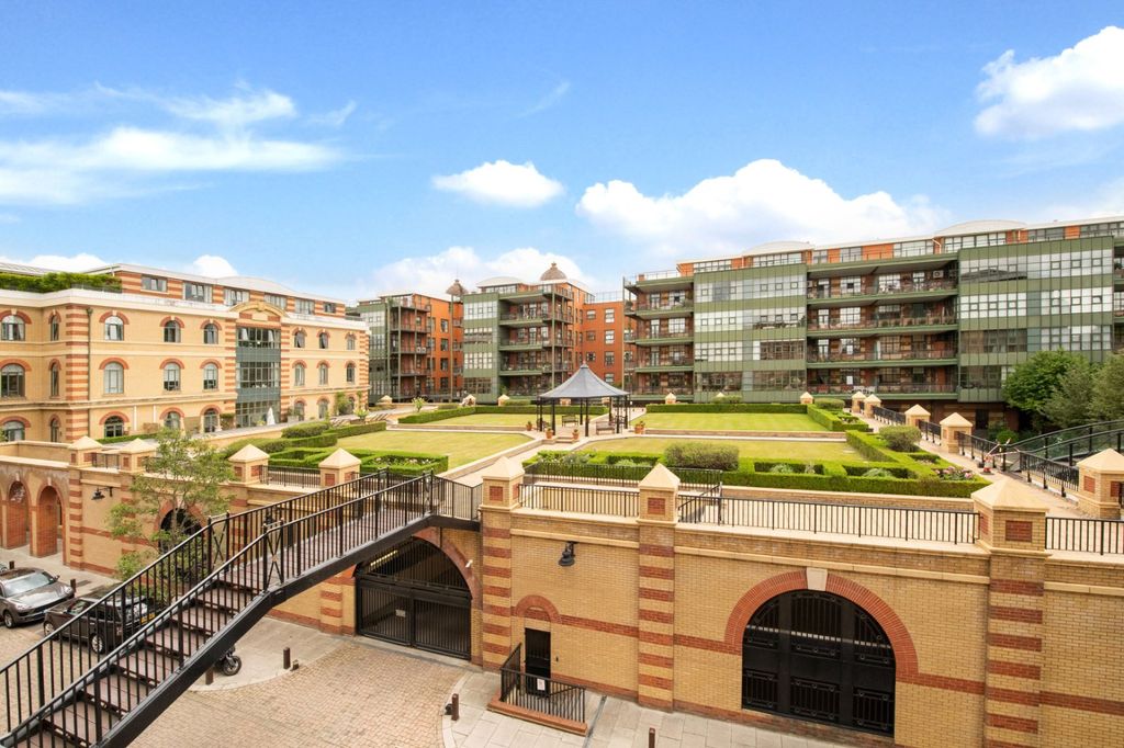 Property photo 1 of 3