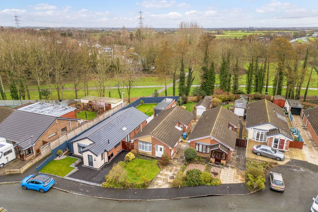 Property photo 2 of 26