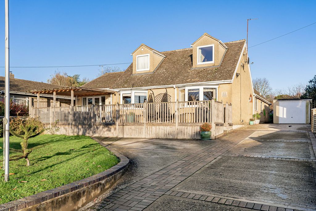 Property photo 1 of 29