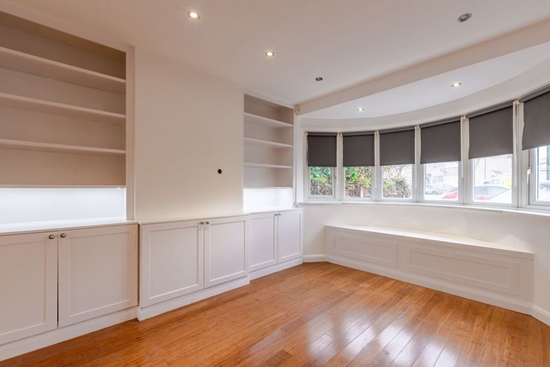 Property photo 3 of 18 Photo 1