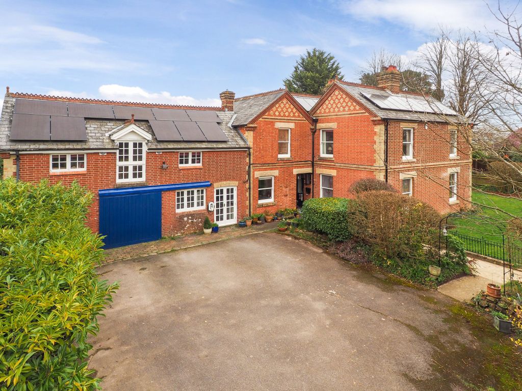 Property photo 1 of 27