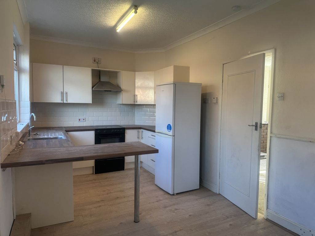 Property photo 3 of 6 Img_2812