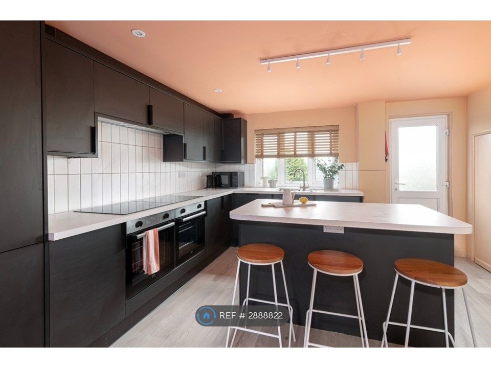 Property photo 2 of 17 Open Plan Kitchen