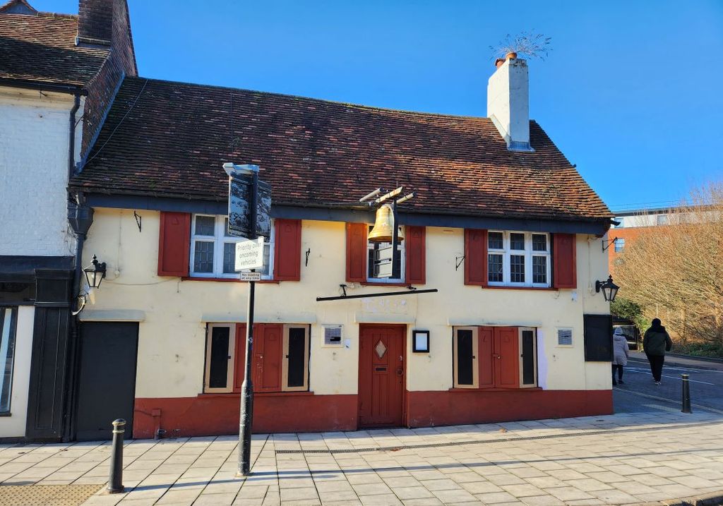 Property photo 1 of 4