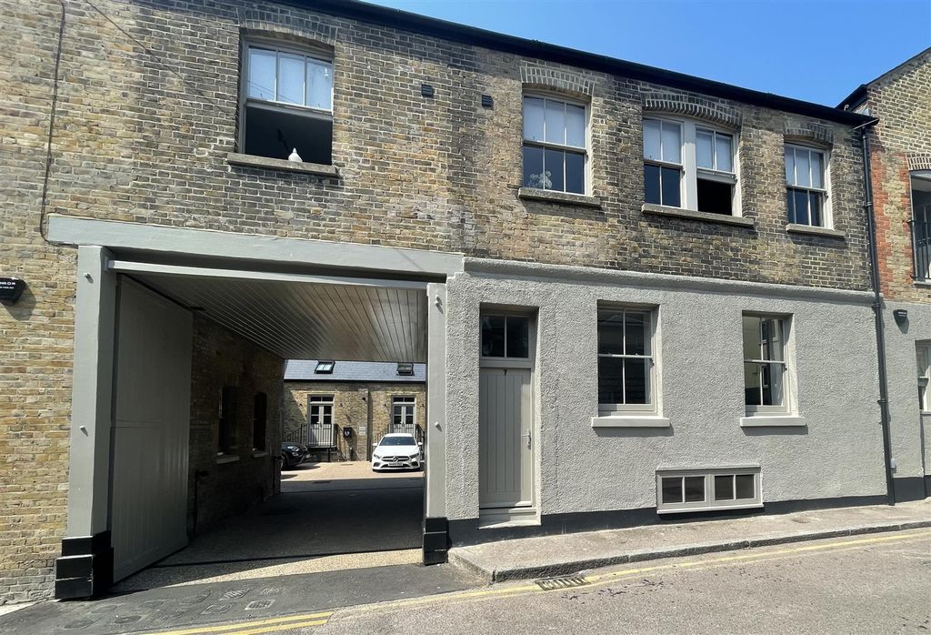 Property photo 1 of 12 Front View.Jpg