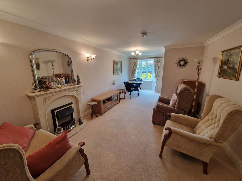 Property photo 2 of 13