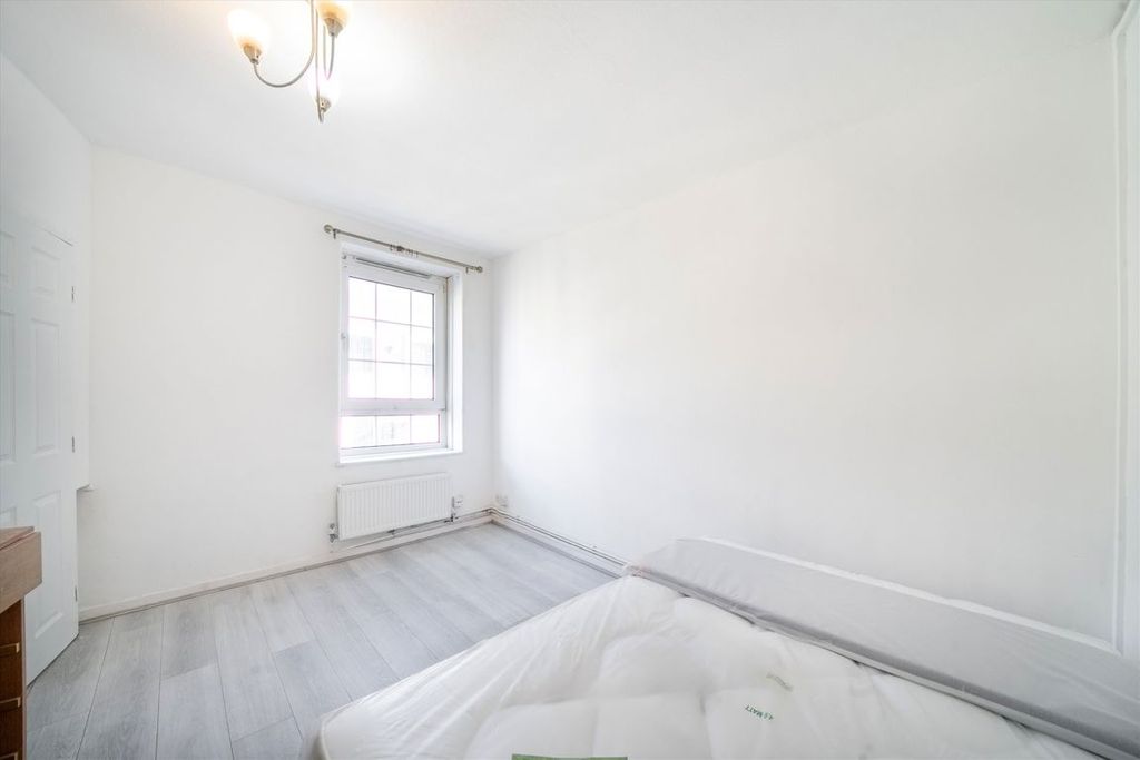 Property photo 3 of 4