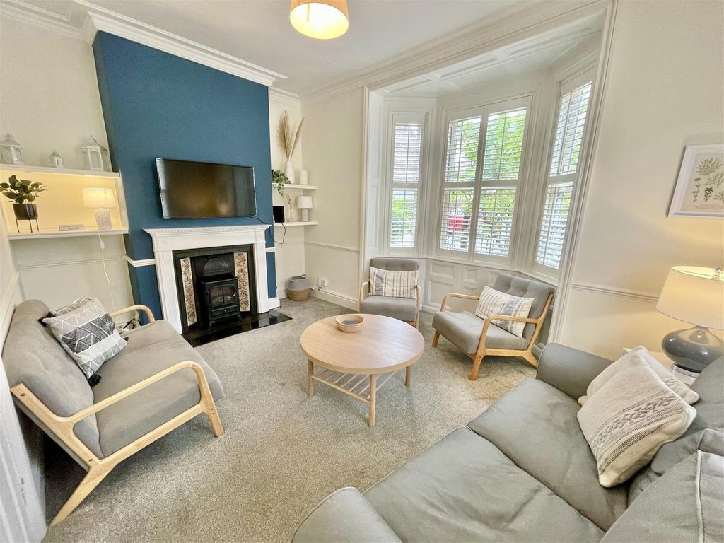 Property photo 2 of 17 47Ivgpfg6Ui-Uactut41Bg.Jpg