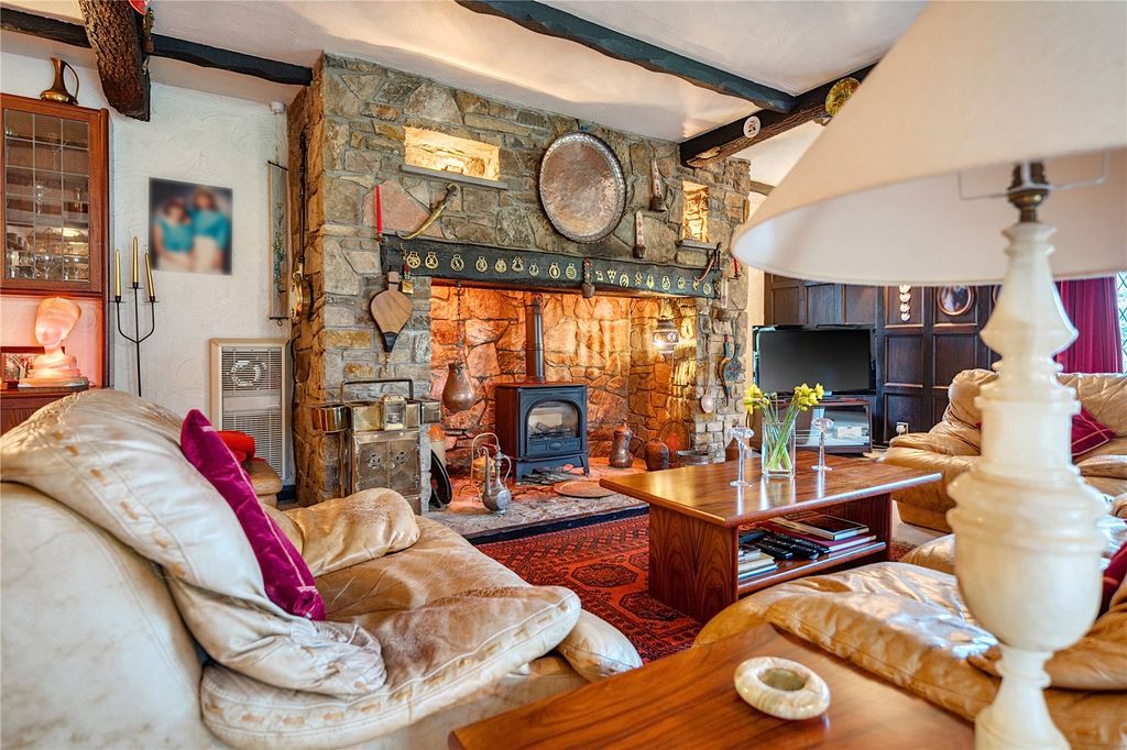 Property photo 2 of 26 Picture No. 16