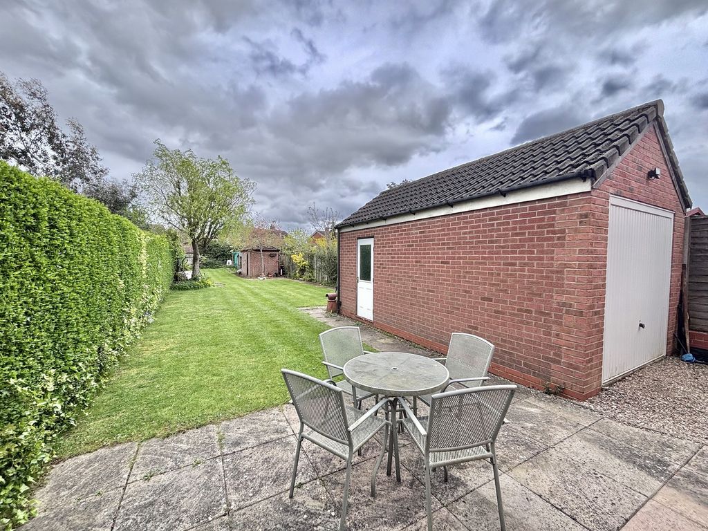 Property photo 2 of 18 Outside