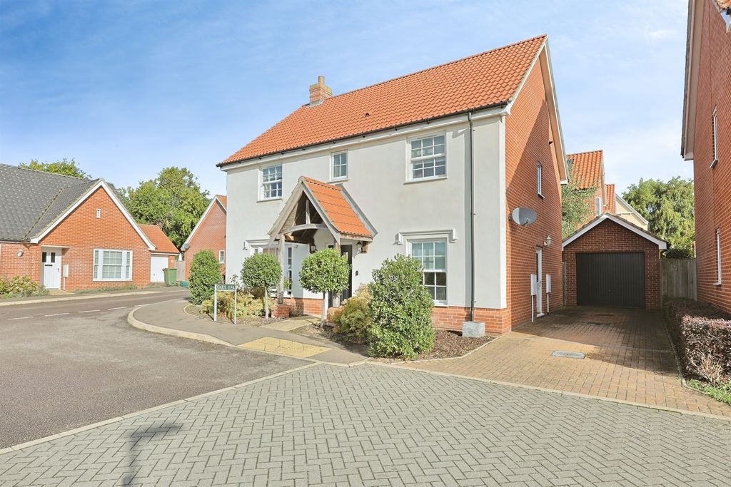 Property photo 1 of 32