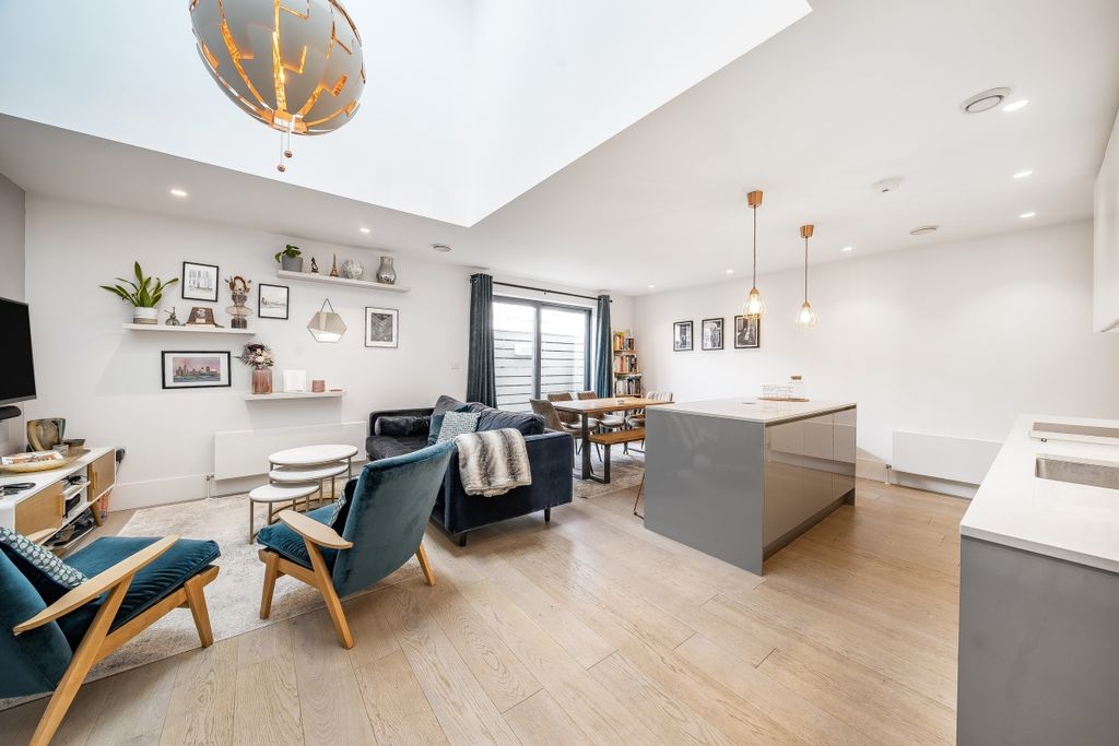 Property photo 2 of 15 1184817 (12)