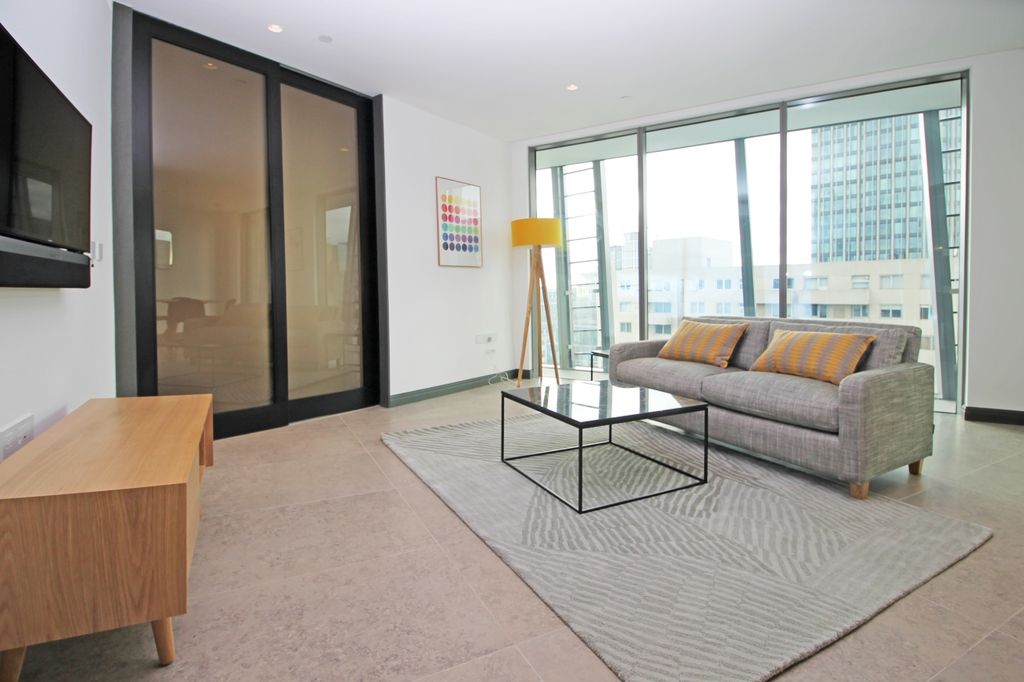 Property photo 1 of 9 One Blackfriars Livi