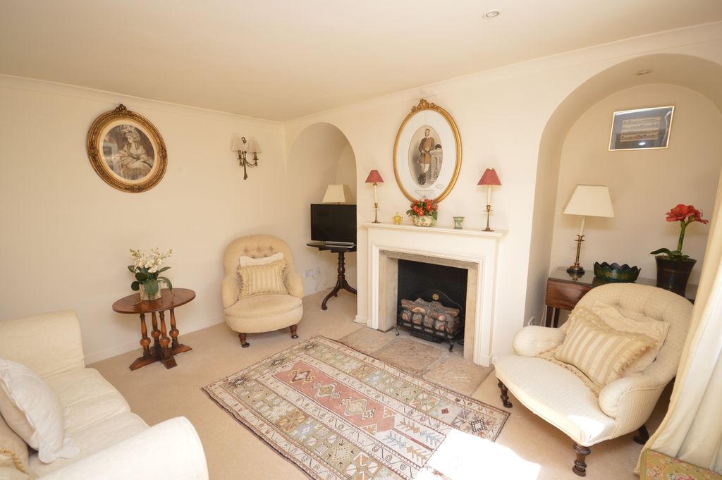 Property photo 2 of 15