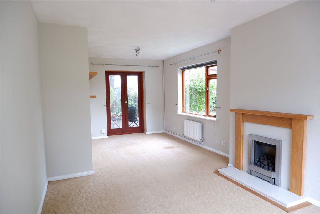 Property photo 2 of 14 Sitting/Dining Room