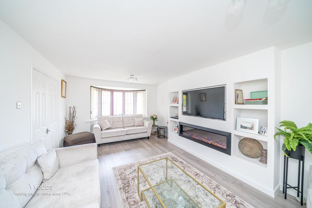Property photo 2 of 32 Â© Webbs Estate Agents Â© (104 Of 146).Jpg