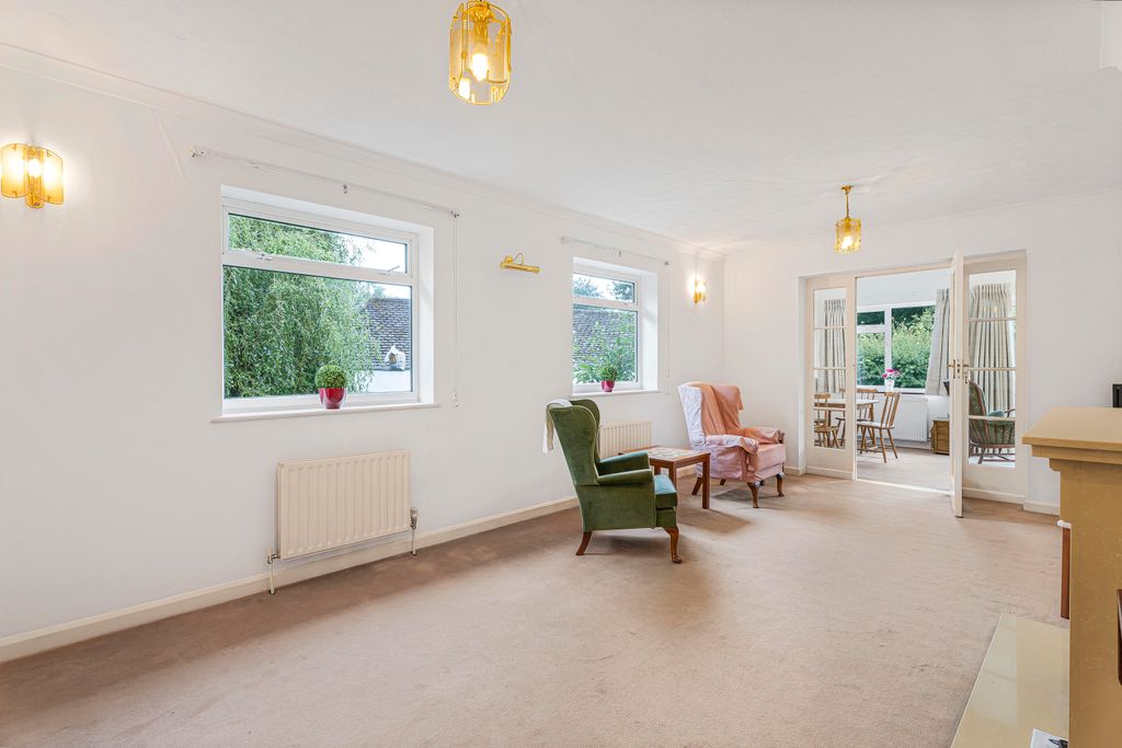 Property photo 2 of 19 Reception Road